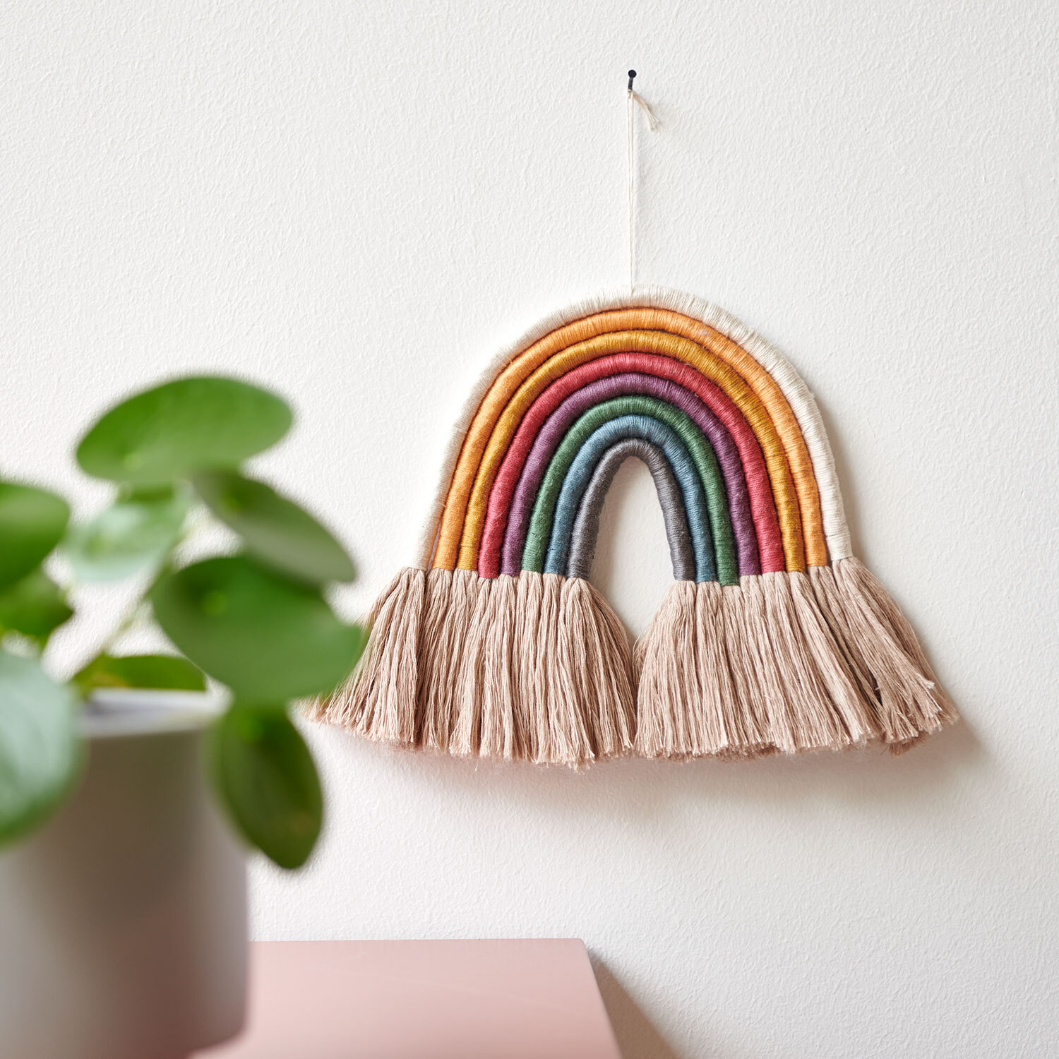 Bastelanleitung  Regenbogen mit Sticktwist gestalten