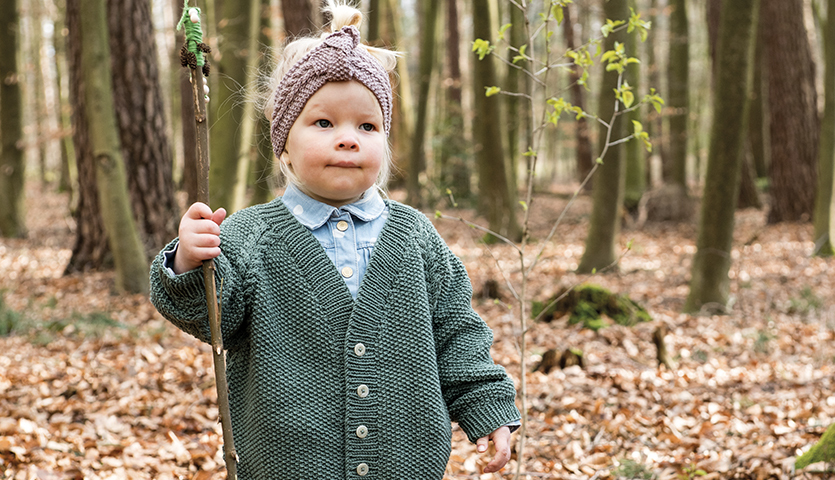 Strickanleitung Kinderjacke und Stirnband aus Essentials Merino dk